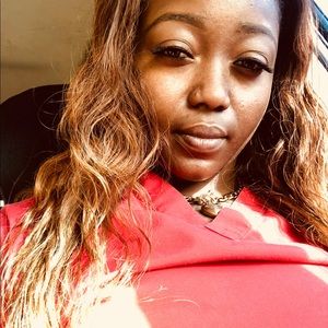 Meet your Posher, Monique